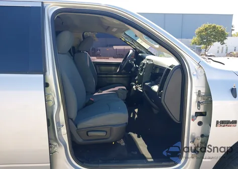 2013 Ram 1500 Express z USA, uszkodzony, nr VIN 1C6RR6KT1DS508065